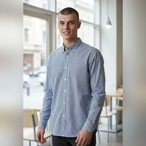 Men's long sleeve button-down dress shirt. Size XL